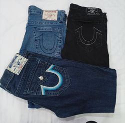 CR8897 VINTAGE TRUE RELIGION MEN'S JEANS