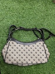 Dooney & bourke