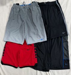 Nike men’s shorts (686)