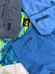 Branded surfwear shorts (688)