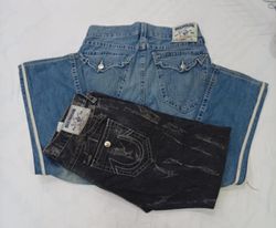 CR8939 VINTAGE TRUE RELIGION MEN'S JEANS