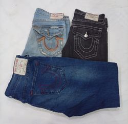 CR8942 VINTAGE TRUE RELIGION MEN'S JEANS