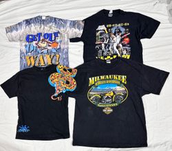 Vintage graphic T-shirts (696)