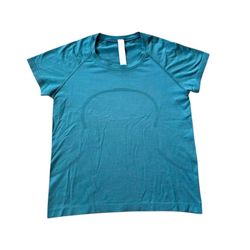 Lululemon t shirt