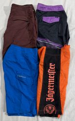 Branded surfwear shorts (690)