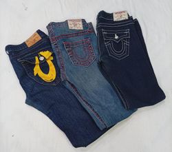 CR9011 VINTAGE TRUE RELIGION FLARE & STRAIGHT JEAN..