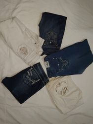 Apple & mixed jeans