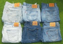 LEVI’S  SHORTS (D 119)