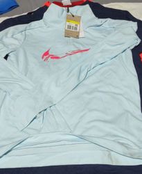 T-shirt Nike adidas