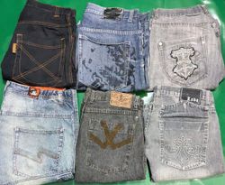 ENEMY AND OTHER MIX BRANDS SHORTS (D 34)