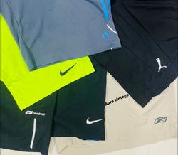 Shorts di marca mista