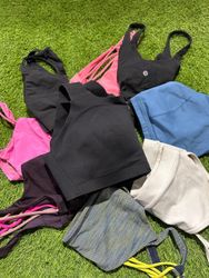 Lululemon sports bra