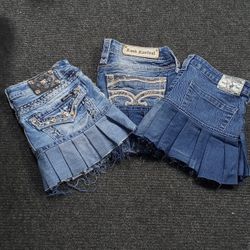 Pleated Skirt