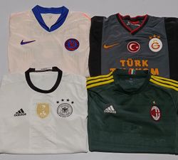 Football T-shirt RV # 1153