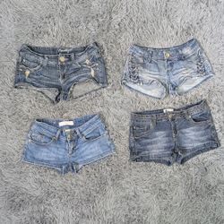 ***Y2K Denim Mini Shorts | Low Rise Vintage Shorts..