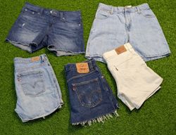 6436 - Levi's Denim Shorts