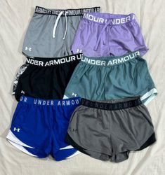 Under Armour Women Running shorts (942)