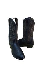 MAV# Bundle 04 Top  Quality vintage cowboy boots.