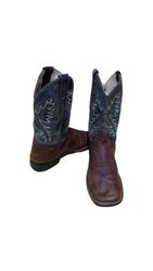 MAV# Bundle 07 Vintage cowboy boots.