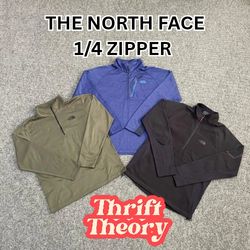 The North Face 1/4 Zipper - (24/06)