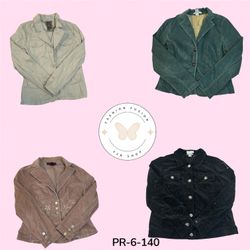 Y2K Vintage Jacket – Retro 2000s Streetwear Essent..