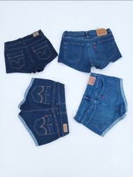 Levi's mini Shorts (S-05)