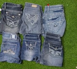 NO BOUNDARIES AND OTHER MIX BRANDS MINI SHORTS (C ..