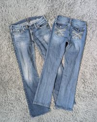 ***Vintage Y2K Embroidered Flare Jeans M..