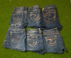 SILVER JEANS CO. MINI SHORTS (C 213)