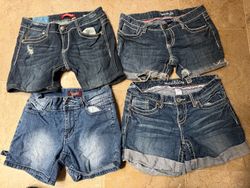 Unbranded shorts 38 pieces