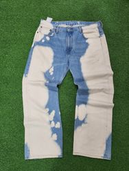 Levi's mixed code