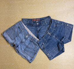 TH# 243 Vintage Y2K Denim Shorts | Low Rise Women’..