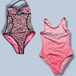 Women athletic swimming costume