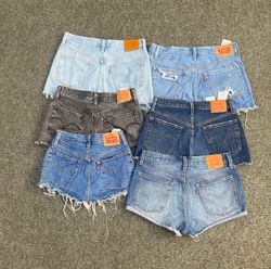 Levis Sexy Shorts - (07/07)