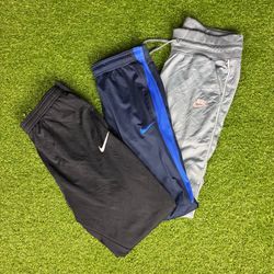 Nike track pants (zrs 120)