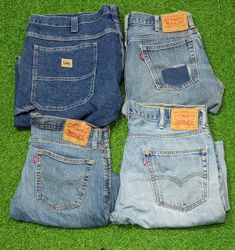 LEVI’S  SHORTS (D 136)