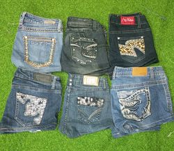 RUE 21  AND OTHER MIX BRANDS MINI SHORTS (C 241)