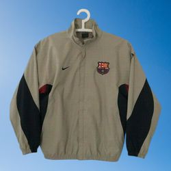 Mixed branded windbreaker