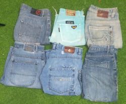 ROCAWEAR AND OTHER MIX BRANDS SHORTS (D 146)