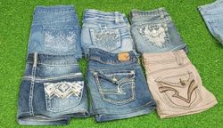 GLORIA VANDERBILT AND OTHER MIX BRANDS MINI SHORTS..