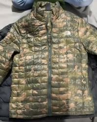 The North Face Puffer Jackets - 7 Pcs