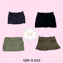 Vintage Y2K Mini Skirt | Women’s 2000s Fashion | W..