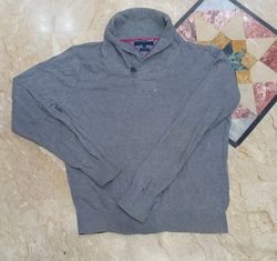 Tommy Hilfiger sweater