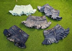 8025 - Miss me, True Religion and Rock Revival Upc..