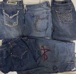 Y2K Flared and Bootcut Jeans (1)