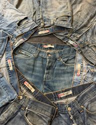 Levis Bootcut 512 und 527 Bootcut Exact Produkt ve..