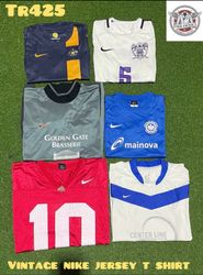 Vintage Nike jersey T-shirt Tr 425
