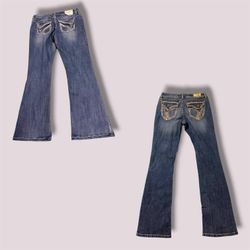 Bootcut flared jeans with back embroidery