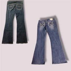 Bootcut flared jeans with back embroidery
