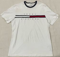 Tommy Hilfiger, Tommy Jeans & Champion Tees – 20 p..